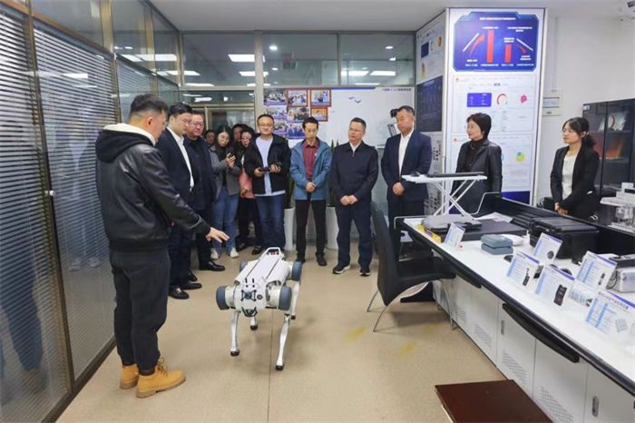 国家减灾中心副主任张学权率队至赛飞特调研(图3)